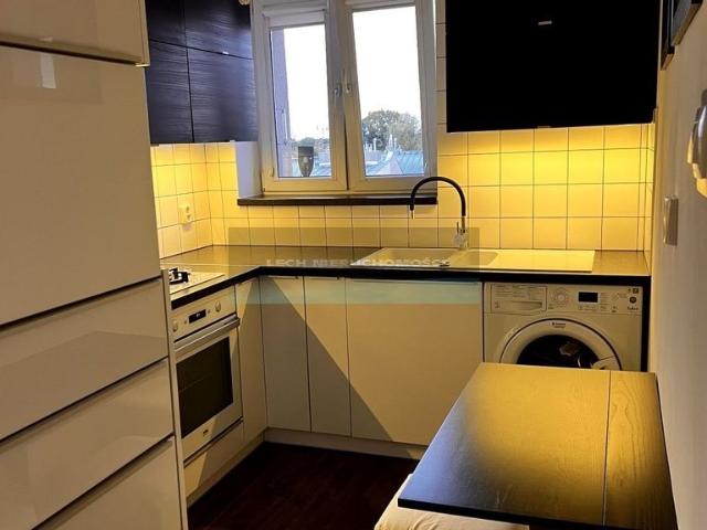 Mieszkanie na sprzedaż 3 pokoje Brwinów, 45,47 m2, 4 piętro