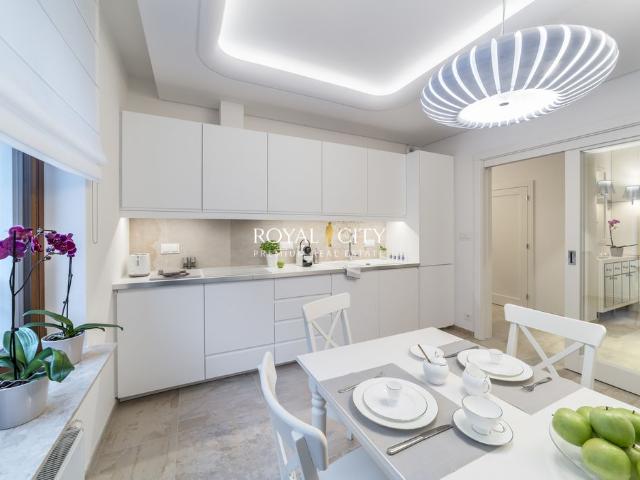 Mieszkanie na sprzedaż 3 pokoje Warszawa Mokotów, 102 m2, 1 piętro
