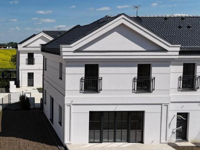 Mieszkanie na sprzedaż 5 pokoi wrocławski, 159,70 m2, 1 piętro