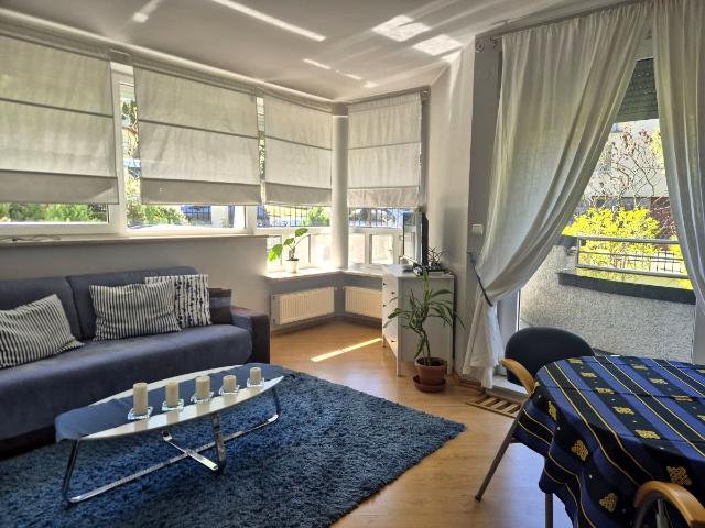 Mieszkanie kawalerka z oddzielną kuchnią 45 m² na wynajem ul. Ruchu Oporu, Gdynia, Redłowo