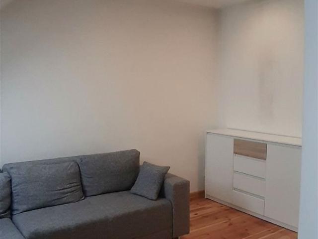 Mieszkanie kawalerka z kuchnią w zabudowie 30 m² na wynajem Jelenia Góra, Zabobrze