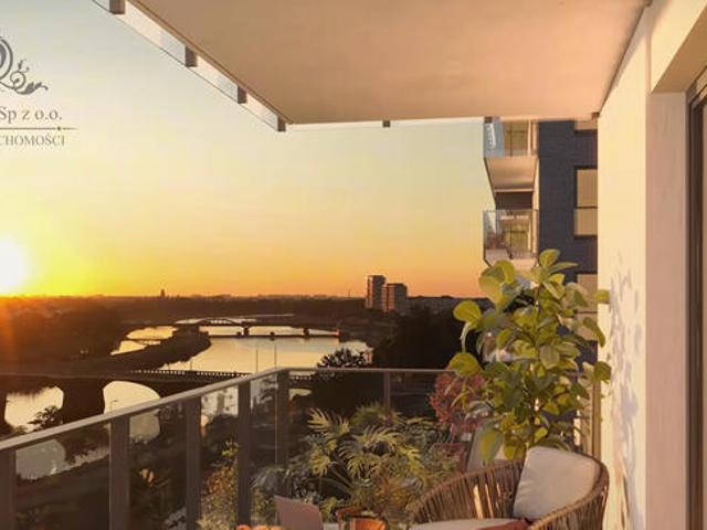 Mieszkanie pow. 76,88m2, 4pok,3łazienki,balkon 12,12m2 /widok na rzekę