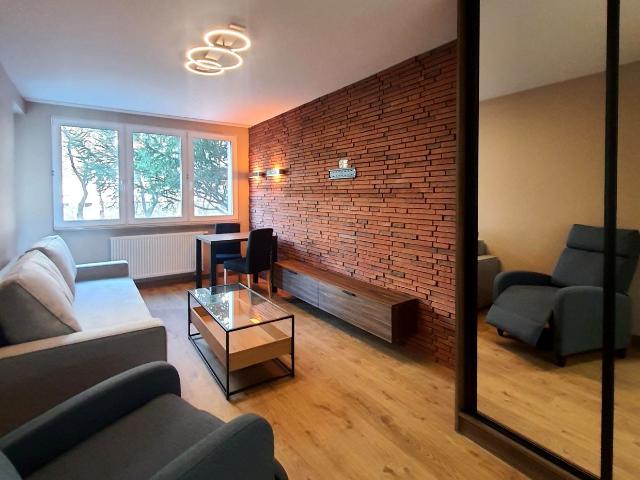 Mieszkanie w bloku mieszkalnym wysoki standard 36 m² nad rzeką na wynajem ul. Gersona, Wrocław, Biskupin