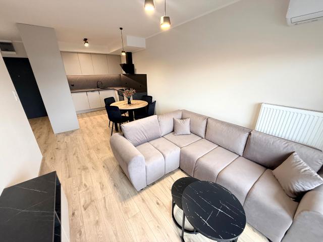 Mieszkanie w bloku mieszkalnym wysoki standard 39 m² przy lesie na wynajem ul. Irlandzka, Leszno