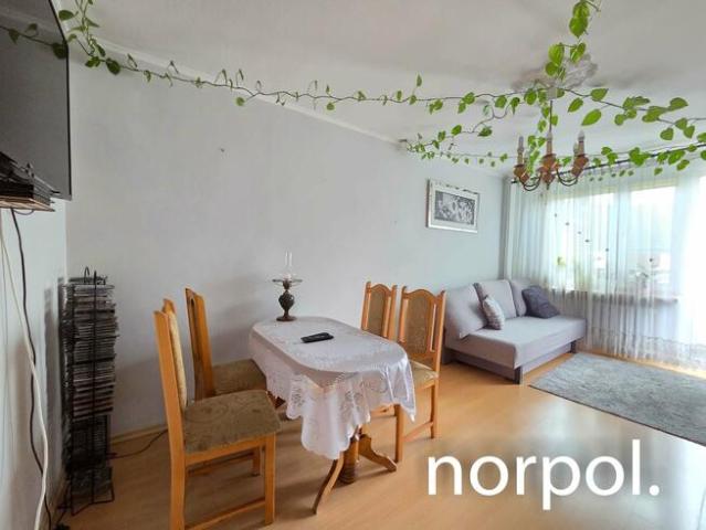 Mieszkanie z 3 niezależnymi pokojami, osobna kuchnia, łazienka, toaleta, balkon