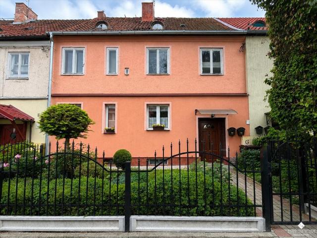 Mieszkanie z ogrodem i potencjałem aranżacyjnym