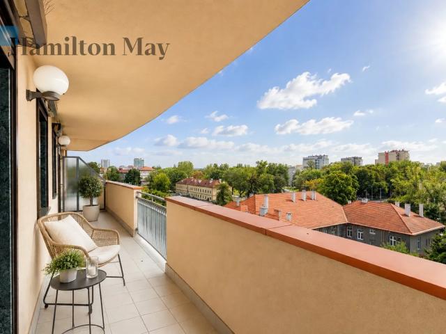 Mieszkanie z widokowym balkonem Bronowice Hamilton May