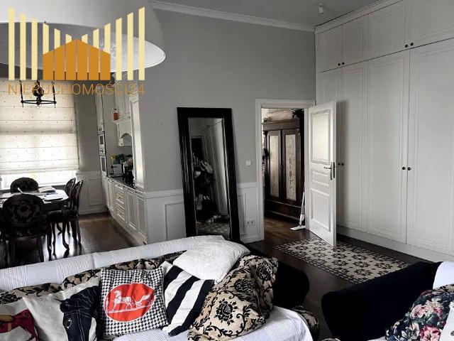 Mieszkanie 113 m² z kuchnią z oknem na wynajem ul. Okólnik, Warszawa, Śródmieście
