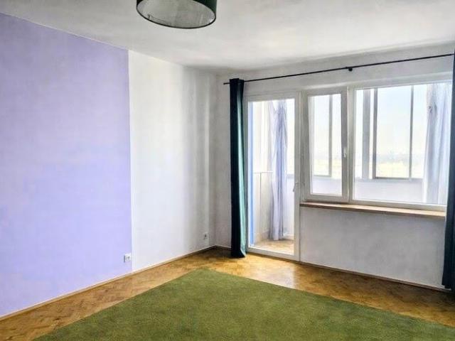 Mieszkanie 2 pokoje z dużą loggią i komórkami