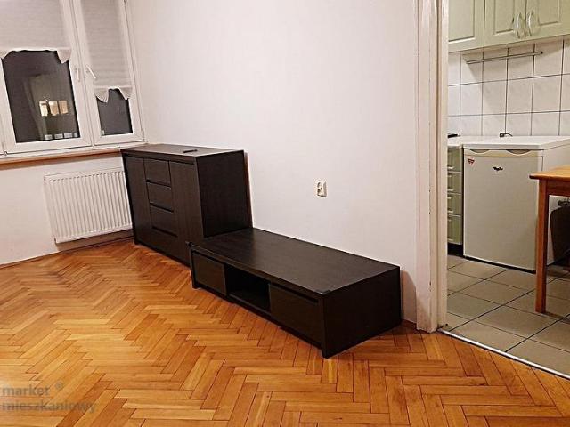 Dwupokojowe mieszkanie z loggią, blisko metra zapraszam
