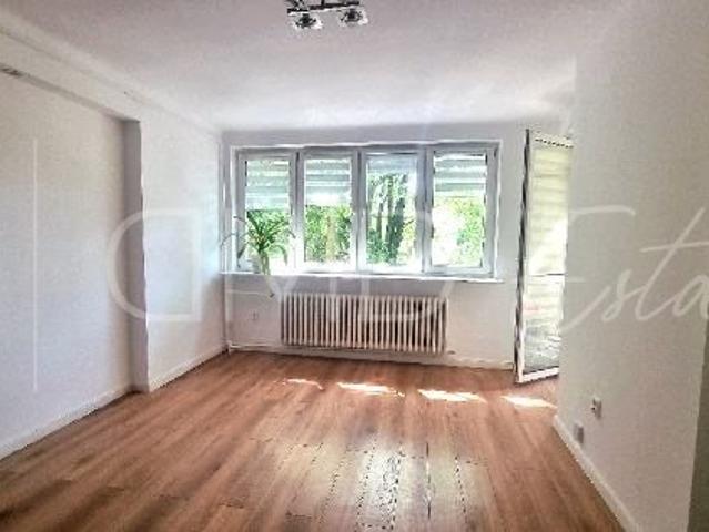 Mieszkanie 38 m² w Warszawie Wola z balkonem i piwnicą