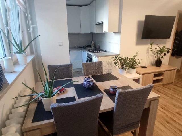 Mieszkanie 39 m² z kuchnią z oknem na wynajem Warszawa, Sadyba