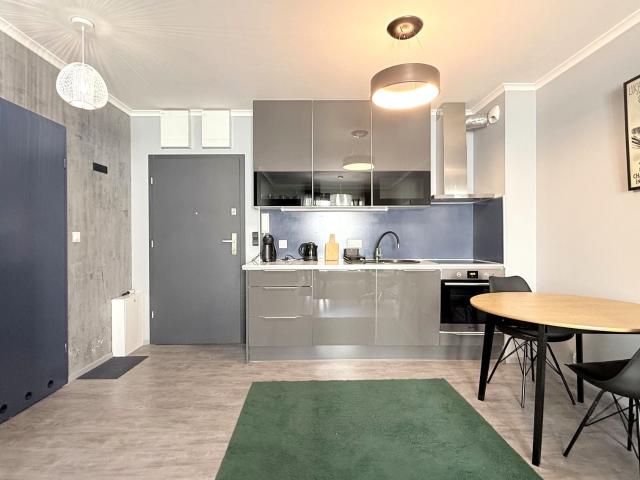 Mieszkanie 42 m² z kuchnią w zabudowie na wynajem ul. Gdańska, Wrocław, Śródmieście