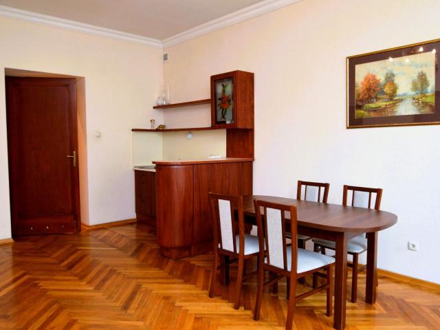 Mieszkanie 56 m² z aneksem kuchennym na wynajem ul. Podzamcze, Kraków, Wawel