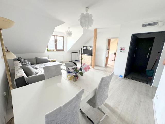 Mieszkanie 64 m², Kobylnica