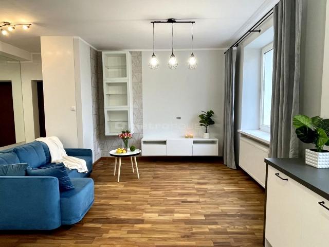 Mieszkanie 64,50 m² z aneksem kuchennym na wynajem Warszawa, Śródmieście