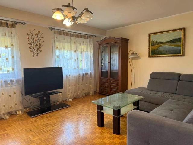 Mieszkanie 65 m² z kuchnią z oknem na wynajem Oława