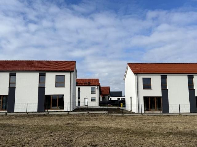Mieszkanie 81 m², Oława