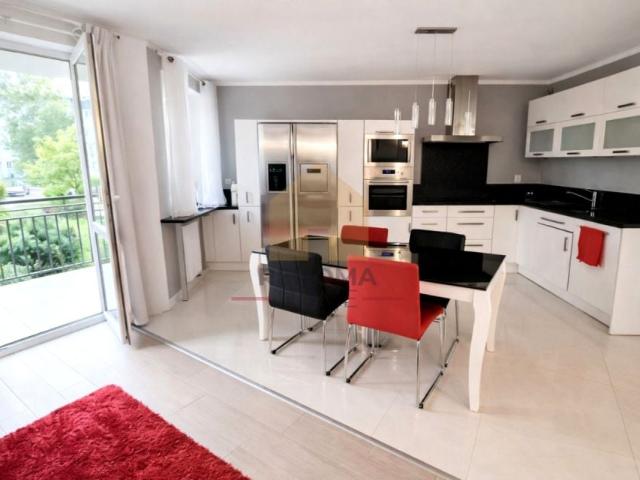 Mieszkanie 82 m², Zielona Góra