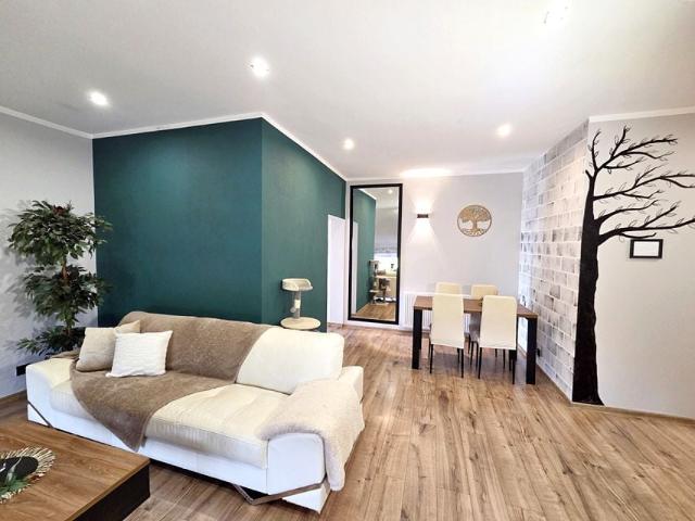 Mieszkanie 96 m², Wiekowo