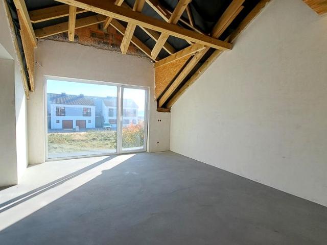 Mieszkanie 90 m², Dachowa