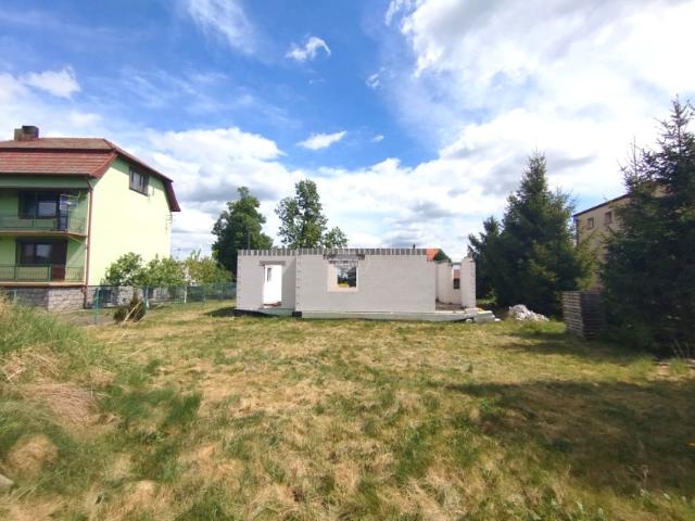 Żmigrodzka 914 m², Skokowa