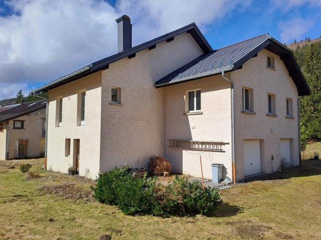 MIJOUX: Maison familiale avec sous sol complet