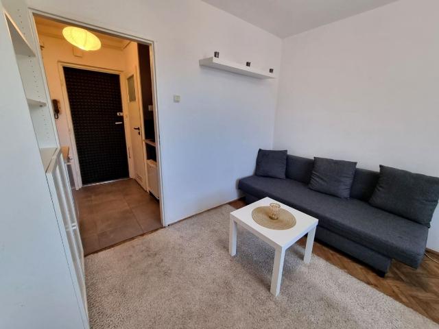 Mikrokawalerka 17 m² z kuchnią w zabudowie na wynajem ul. 23 Marca, Sopot, Górny Sopot Górny