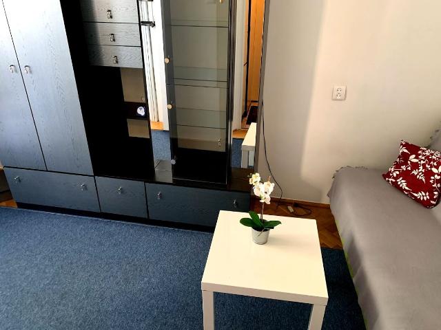 Mikrokawalerka 21 m² z kuchnią z oknem na wynajem Kraków, Kazimierz