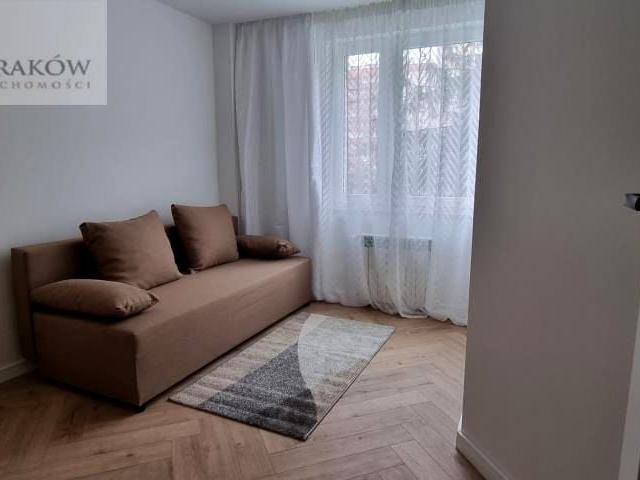 Mikrokawalerka m3 z oddzielną kuchnią 10 m² na wynajem Kraków, Prokocim
