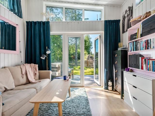 Miltons väg, Huddinge