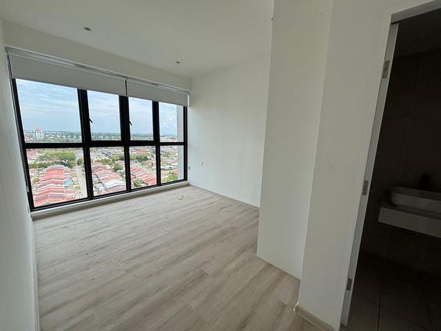 Milano eight for sale
