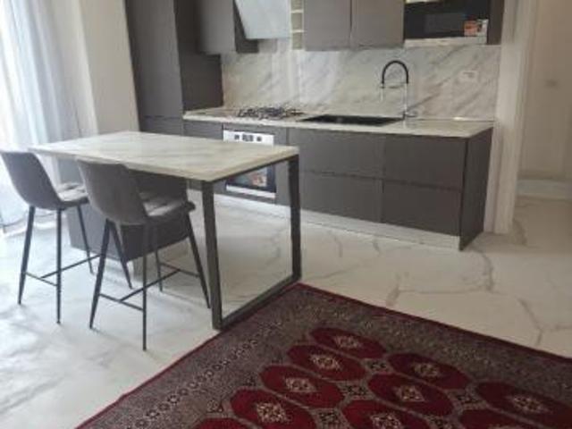 Milano ottimo Bilocale Via Fornari 46 mq 75 solendido Ampia zona giorno con cucinotto separato bagno, ristrutturato perfettamente nuovo sp