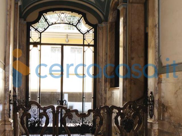 Milano MM San Babila Piazza Duse