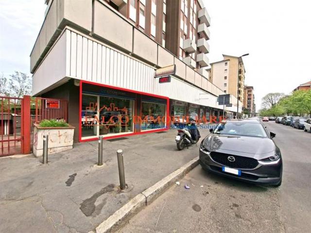 MILANO, VIA ETTORE PONTI NEGOZIO IN LOCAZIONE 2 LUCI