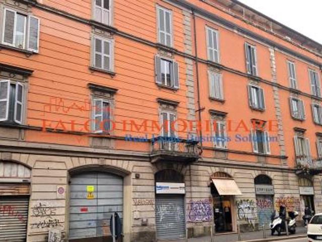 MILANO, VIA IMBONATI QUADRILOCALE 100 MQ + 30 MQ SOTTOTETTO