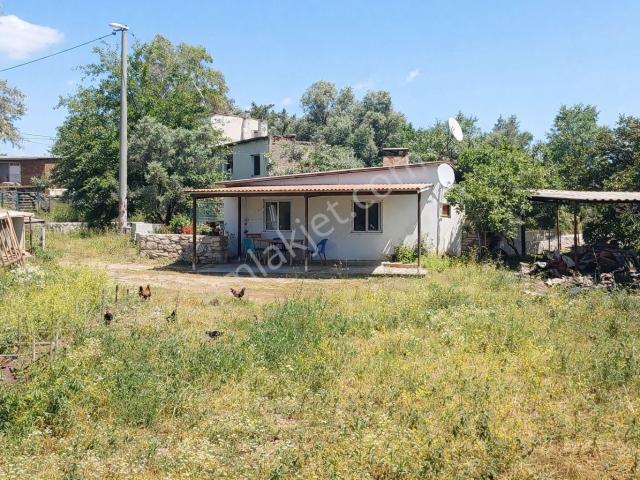 Milas Beyciler Köy İçi İmarlı 1.500m² Arsa Üzerinde Tek Katlı Ev
