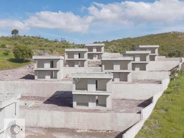 Milas Beycilerde Organik Yaşam Konseptli Satılık Lüks Villa