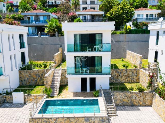 Milas Boğaziçi Göl Ve Doğa Manzaralı Satılık Villalar
