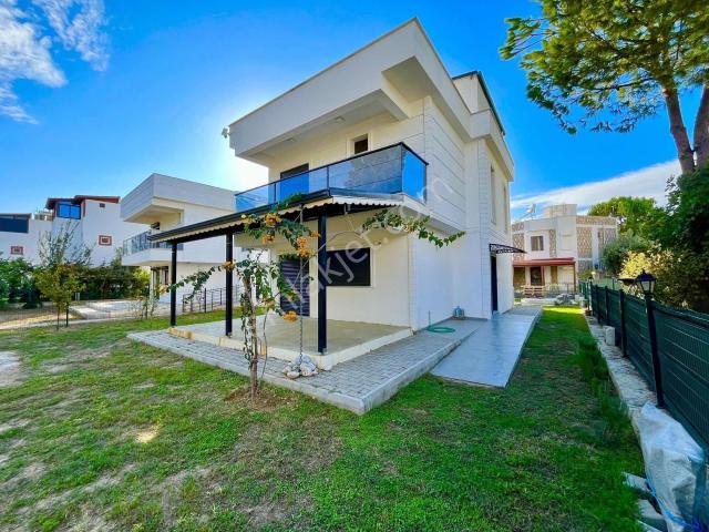 Milas Ören'de Denize 200 Metre Tam Müstakil Villa