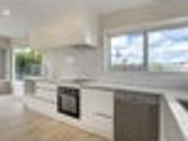 Milford, 3 bedrooms, $750 pw