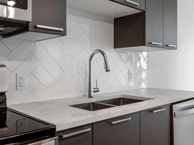 Milieu & Ballantyne Apartments 1 Bedroom Apartment for Rent at 10 & 10 Oblats, Ottawa, ON K1S 5X4 Old Ottawa East