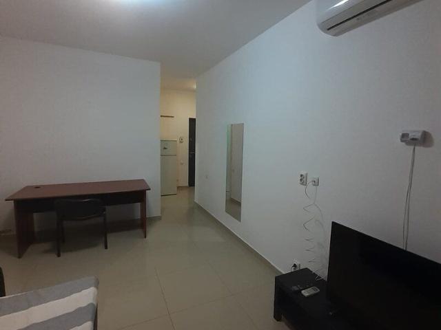 Militari Residence, Auchan