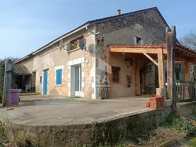 Millac 86150 Achat / Vente maison 5 pièces t5 piscine parking
