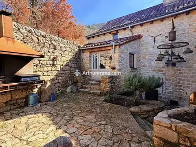 Millau 12100 Achat / Vente maison 7 pièces t7