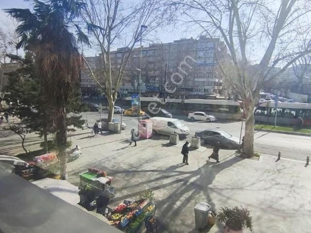 Millet Caddesi'nde Yeni Hastane Karşısı!