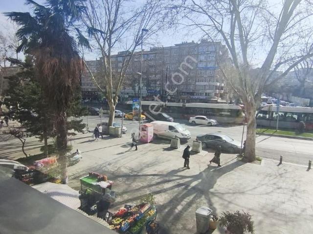 Millet Caddesi'nde Yeni Hastane Karşısı!