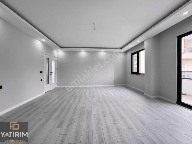 Millet Bahçesi Belediye Yakını 4+1 250 M2 Asansörlü Dubleks