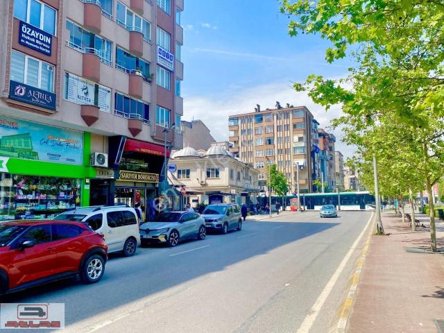 Milli İrade Meydanı Yürüyüş Yolunda Kiralık İşyeri Dükkan Mağaza