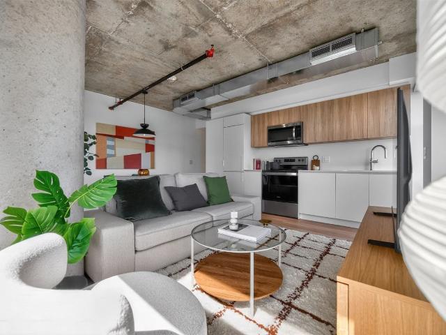 Mirvish Village 3 Bedroom Apartment for Rent at 748 Bathurst St, Toronto, ON M5S 2R6 South Annex